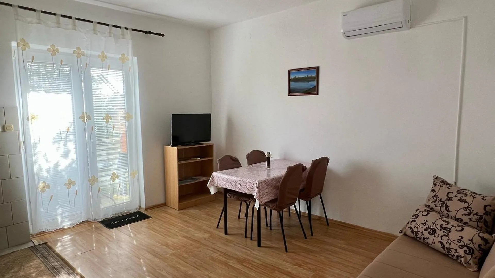 Apartments Monika Bibinje