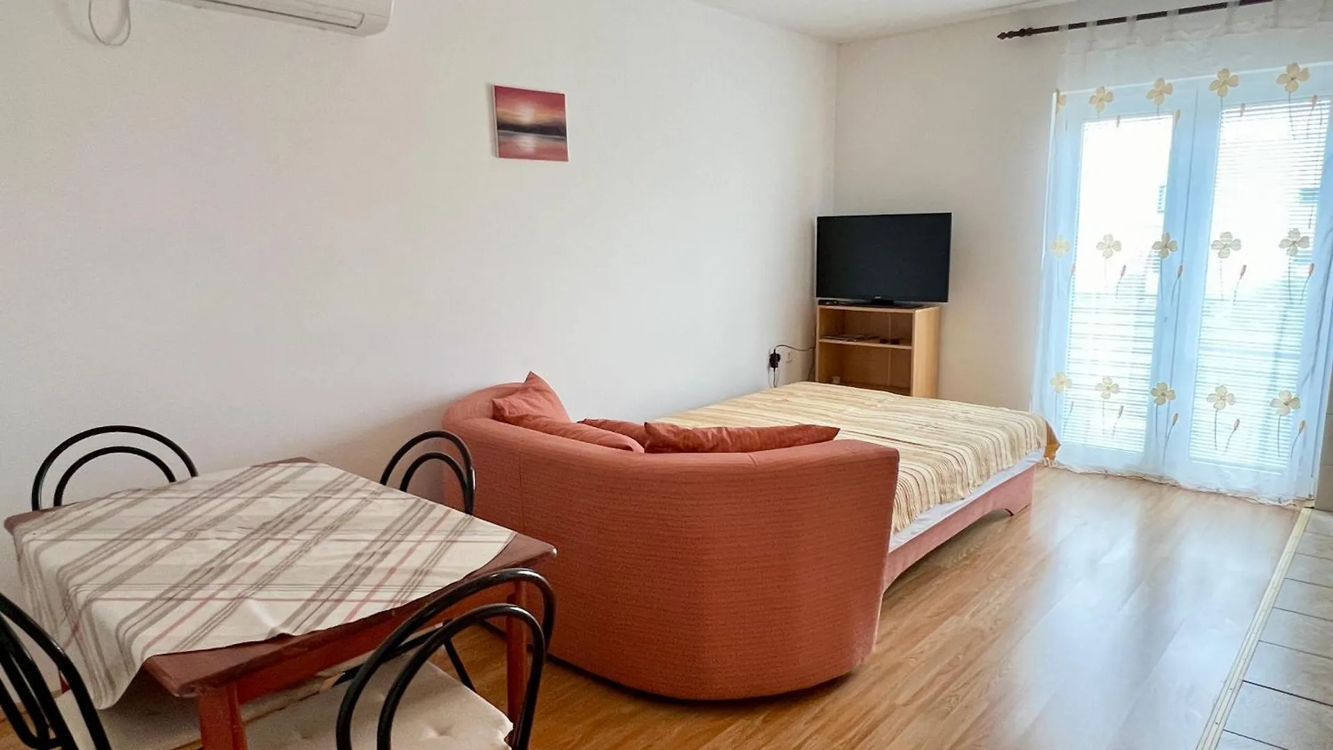 Apartments Monika Bibinje